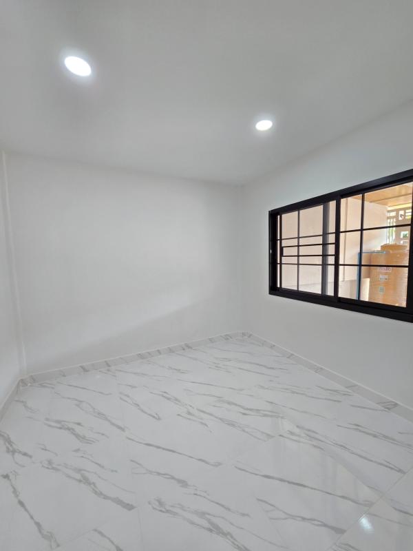 รูปที่7 ต้องการขายทาวน์โฮม ลำผักกูด ธัญบุรี ราคา 1,200,000 บาท