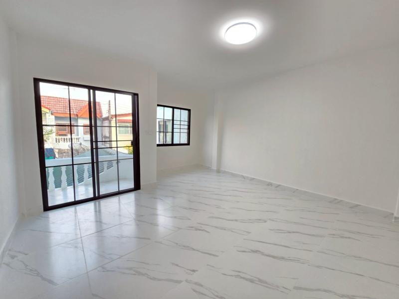 รูปที่7 ต้องการขายทาวน์โฮม คูคต ลำลูกกา ราคา 1,550,000 บาท