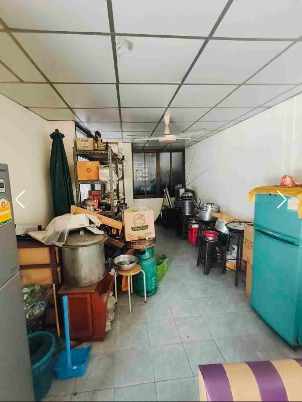 รูปที่5 ต้องการขายบ้านพร้อมที่ดิน บางขุนศรี เขตบางกอกน้อย ราคา 3,800,000 บาท