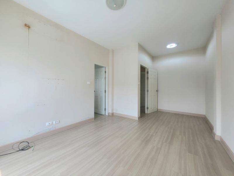 รูปที่5 ต้องการขายทาวน์โฮม สีกัน เขตดอนเมือง ราคา 2,190,000 บาท