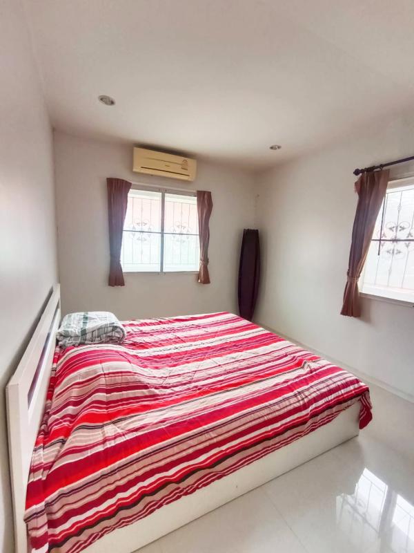 รูปที่6 ต้องการขายบ้านพร้อมที่ดิน คลองสาม คลองหลวง ราคา 2,790,000 บาท