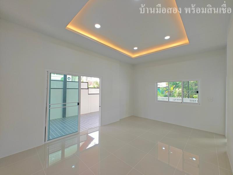 รูปที่3 ต้องการขายทาวน์โฮม ลาดสวาย ลำลูกกา ราคา 3,790,000 บาท