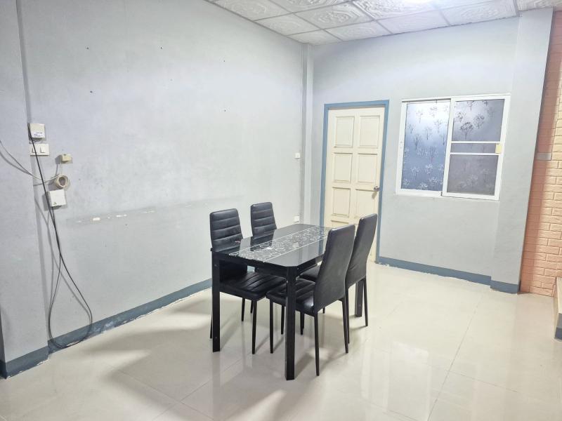 รูปที่2 ต้องการขายทาวน์โฮม บ้านฉาง เมืองปทุมธานี ราคา 2,490,000 บาท