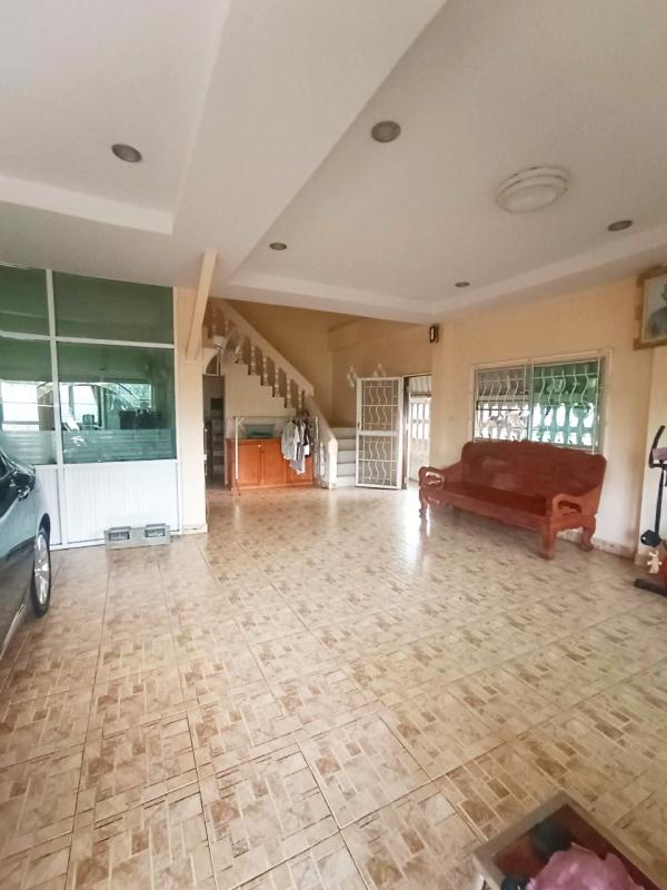 รูปที่2 ต้องการขายบ้านพร้อมที่ดิน คลองสาม คลองหลวง ราคา 3,000,000 บาท