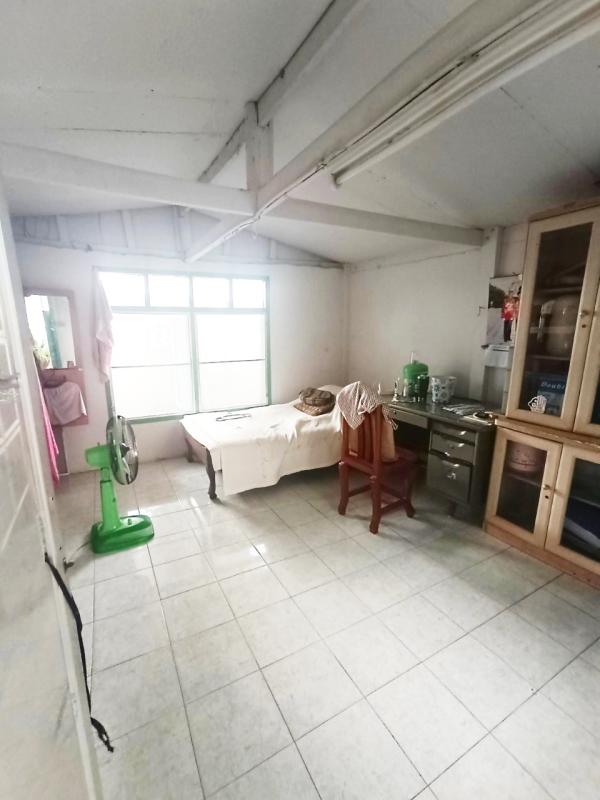 รูปที่4 ต้องการขายบ้านพร้อมที่ดิน คลองสาม คลองหลวง ราคา 3,000,000 บาท