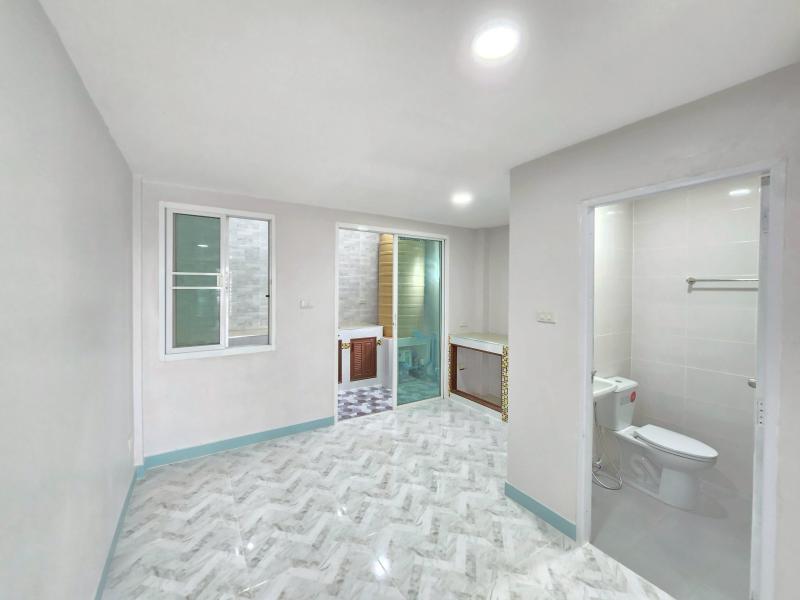 รูปที่4 ต้องการขายทาวน์โฮม *คันนายาว เขตบางกะปิ ราคา 2,600,000 บาท