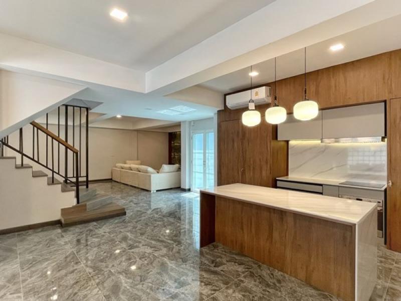 รูปที่8 ให้เช่าบ้านพร้อมที่ดิน คลองตันเหนือ เขตวัฒนา ราคา 160,000 บาท