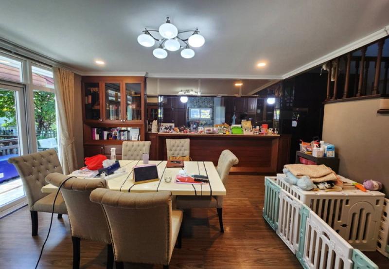 รูปที่4 ต้องการขายบ้านพร้อมที่ดิน ท่าข้าม เขตบางขุนเทียน ราคา 12,000,000 บาท