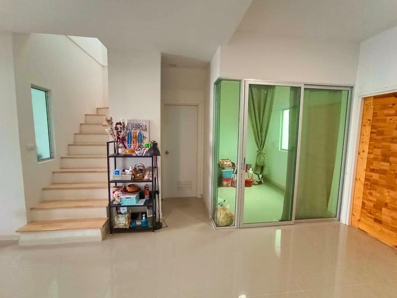 รูปที่3 ต้องการขายทาวน์โฮม ประชาธิปัตย์ ธัญบุรี ราคา 2,490,000 บาท