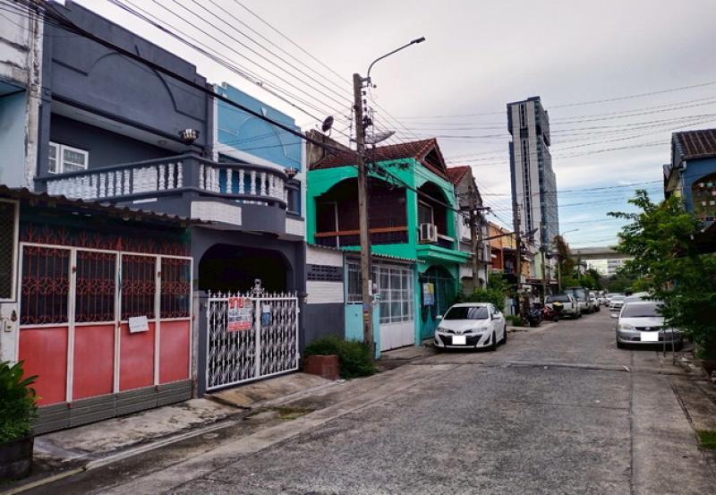 รูปที่2 ต้องการขายทาวน์โฮม มีนบุรี เขตมีนบุรี ราคา 2,800,000 บาท