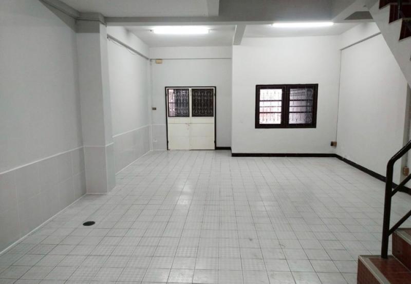 รูปที่5 ต้องการขายทาวน์โฮม มีนบุรี เขตมีนบุรี ราคา 2,800,000 บาท