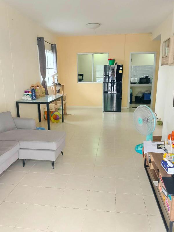 รูปที่4 ต้องการขายทาวน์โฮม คลองสาม คลองหลวง ราคา 2,350,000 บาท