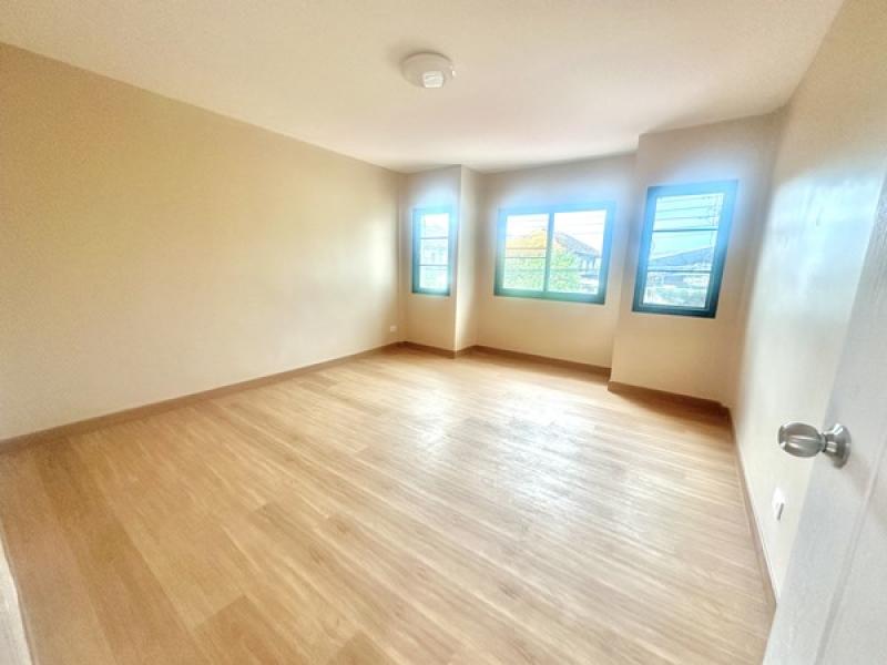 รูปที่4 ต้องการขายทาวน์โฮม ท่าแร้ง เขตบางเขน ราคา 1,950,000 บาท