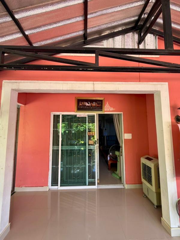 รูปที่2 ต้องการขายบ้านพร้อมที่ดิน คลองสาม คลองหลวง ราคา 5,500,000 บาท