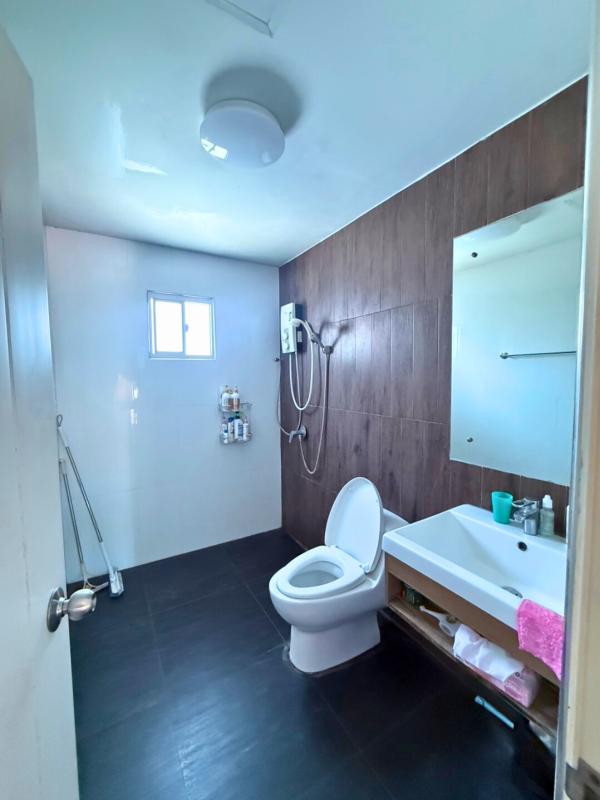 รูปที่5 ต้องการขายบ้านพร้อมที่ดิน คลองสาม คลองหลวง ราคา 5,500,000 บาท