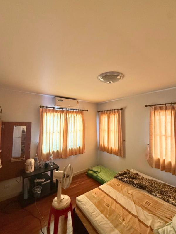 รูปที่7 ต้องการขายบ้านพร้อมที่ดิน คลองสาม คลองหลวง ราคา 5,500,000 บาท