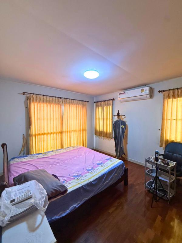 รูปที่8 ต้องการขายบ้านพร้อมที่ดิน คลองสาม คลองหลวง ราคา 5,500,000 บาท