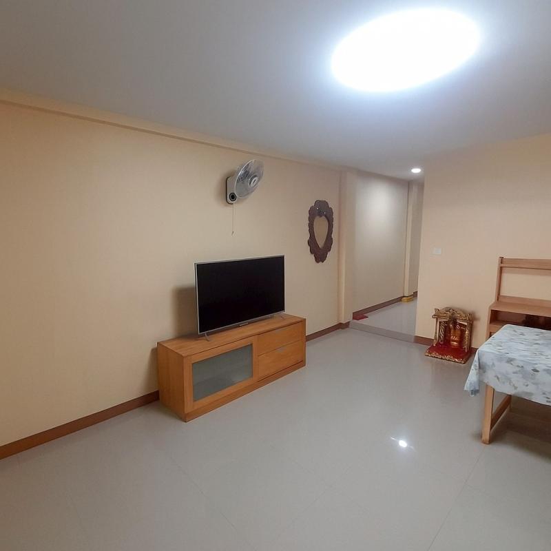 รูปที่3 ต้องการขายทาวน์โฮม มีนบุรี เขตมีนบุรี ราคา 3,890,000 บาท