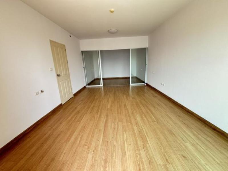 รูปที่6 ต้องการขายคอนโดมิเนียม บางกะปิ เขตห้วยขวาง ราคา 3,990,000 บาท