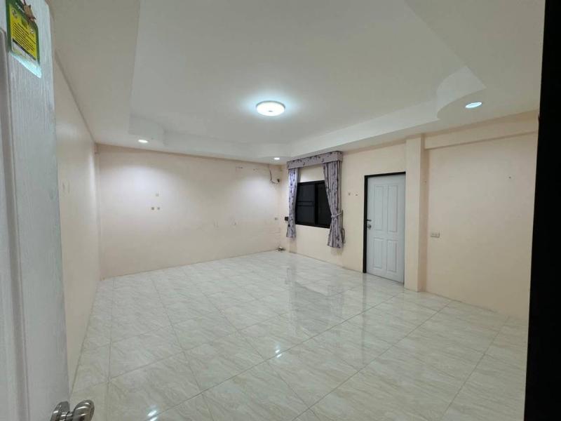 รูปที่5 ต้องการขายบ้านพร้อมที่ดิน บางแคเหนือ เขตบางแค ราคา 5,500,000 บาท