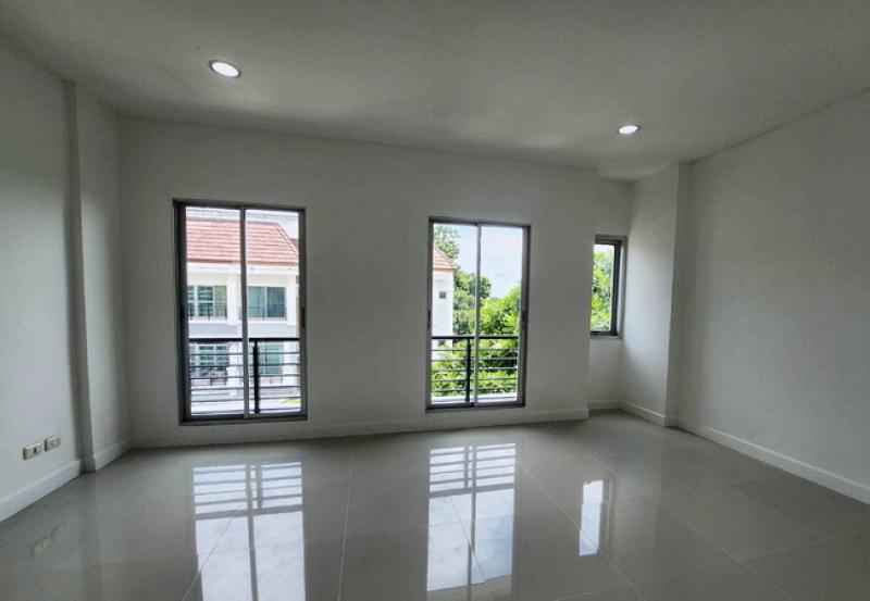 รูปที่6 ต้องการขายทาวน์โฮม สะพานสูง เขตสะพานสูง ราคา 4,950,000 บาท
