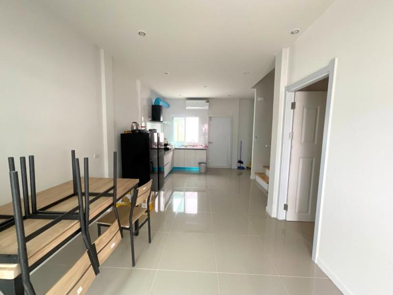 รูปที่3 ต้องการขายทาวน์โฮม หนองตะพาน บ้านค่าย ราคา 1,790,000 บาท