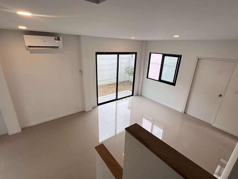 รูปที่4 ต้องการขายบ้านพร้อมที่ดิน สำโรงเหนือ เมืองสมุทรปราการ ราคา 6,500,000 บาท