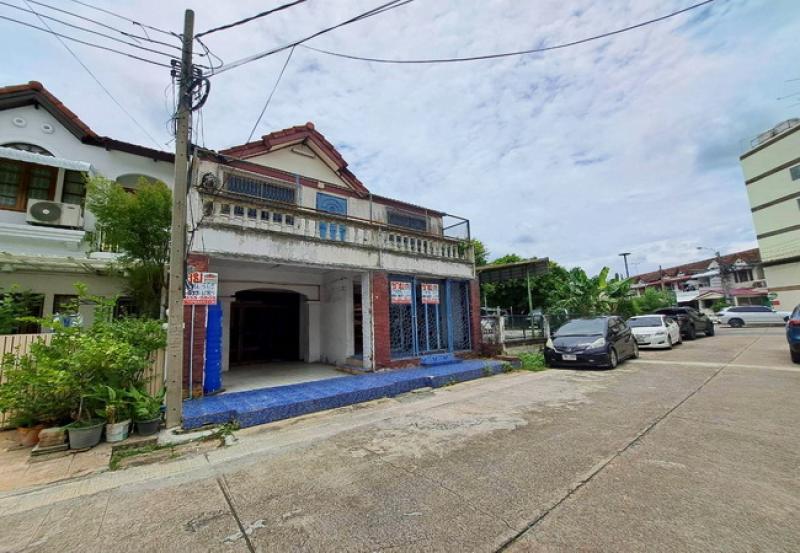 รูปที่3 ต้องการขายทาวน์โฮม สีกัน เขตดอนเมือง ราคา 4,400,000 บาท