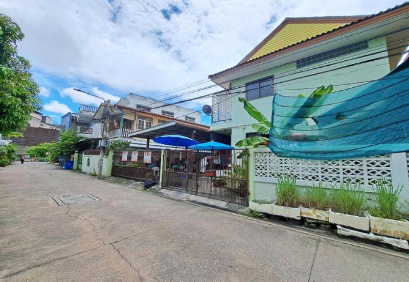 รูปที่3 ต้องการขายบ้านพร้อมที่ดิน ปากน้ำ เมืองสมุทรปราการ ราคา 9,000,000 บาท