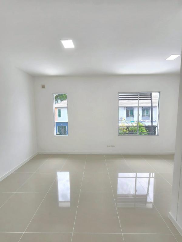 รูปที่6 ต้องการขายทาวน์โฮม คลองสอง คลองหลวง ราคา 2,000,000 บาท