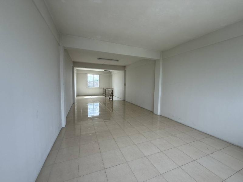 รูปที่5 ต้องการขายอาคารพาณิชย์ แสมดำ เขตบางขุนเทียน ราคา 17,500 บาท