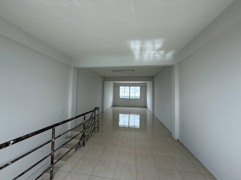 รูปที่6 ต้องการขายอาคารพาณิชย์ แสมดำ เขตบางขุนเทียน ราคา 17,500 บาท