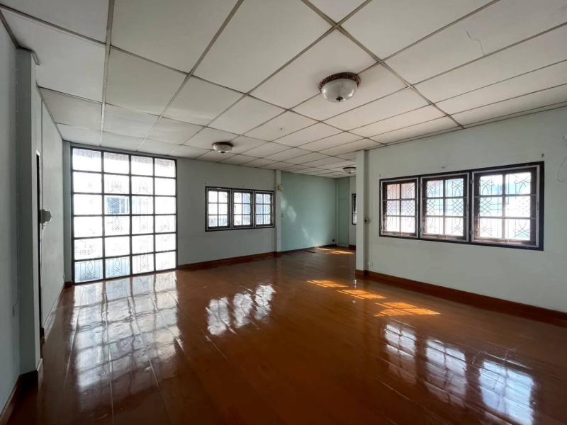 รูปที่4 ต้องการขายบ้านพร้อมที่ดิน ช้างเผือก เมืองเชียงใหม่ ราคา 11,000,000 บาท