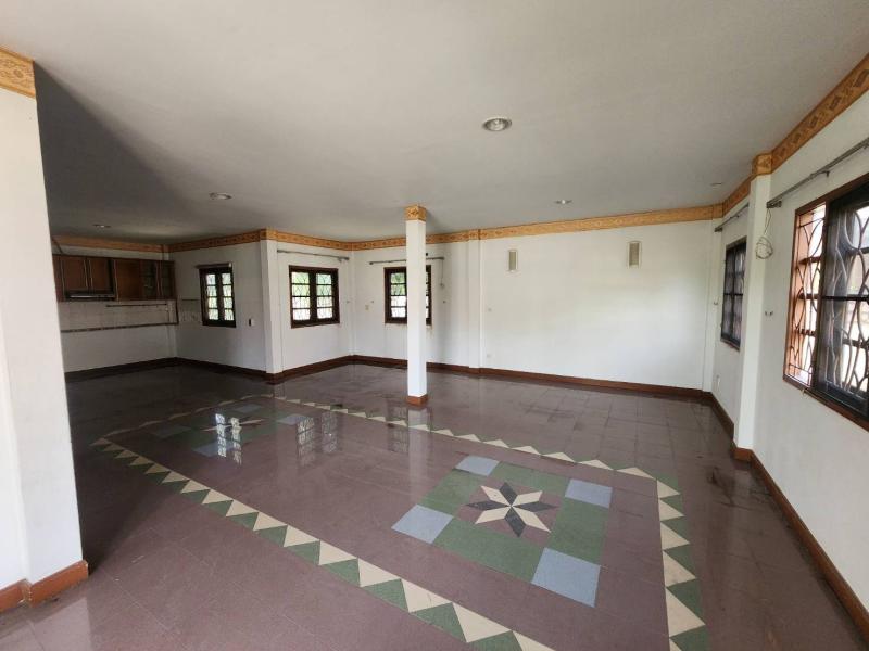 รูปที่6 ต้องการขายบ้านพร้อมที่ดิน หลักหก เมืองปทุมธานี ราคา 14,000,000 บาท