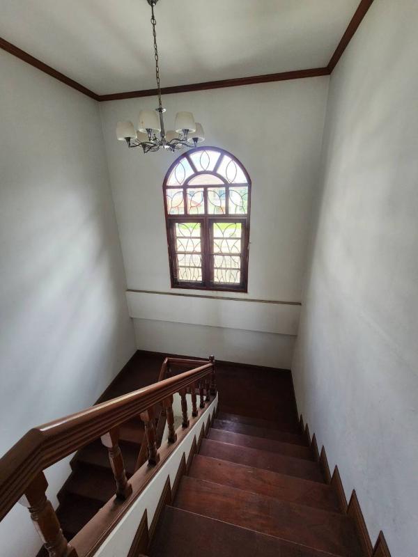 รูปที่8 ต้องการขายบ้านพร้อมที่ดิน หลักหก เมืองปทุมธานี ราคา 14,000,000 บาท