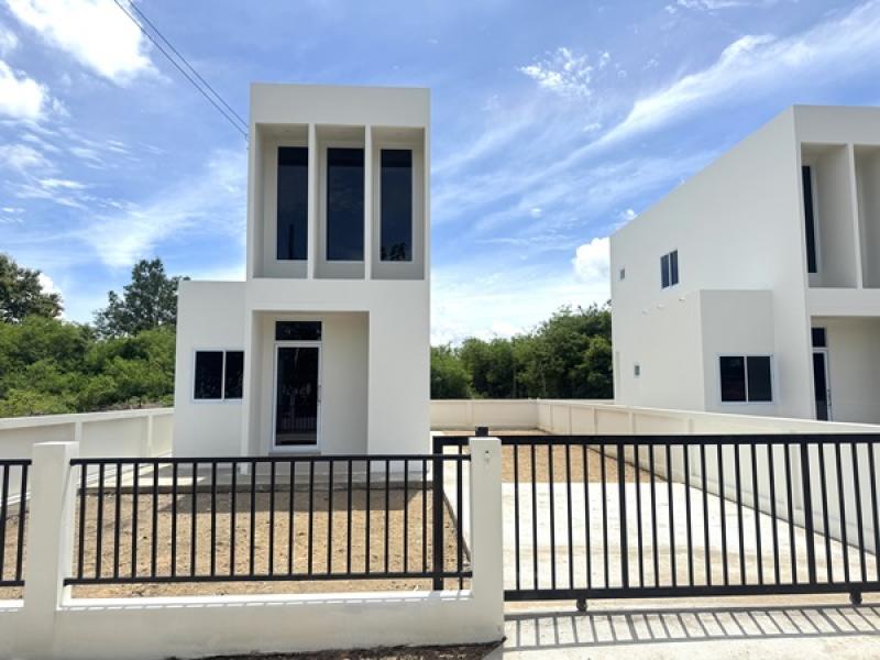 รูปที่2 ต้องการขายบ้านพร้อมที่ดิน ต้นธง เมืองลำพูน ราคา 1,290,000 บาท