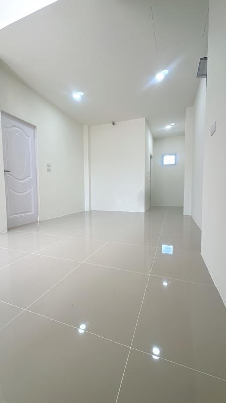 รูปที่5 ต้องการขายบ้านพร้อมที่ดิน ต้นธง เมืองลำพูน ราคา 1,290,000 บาท