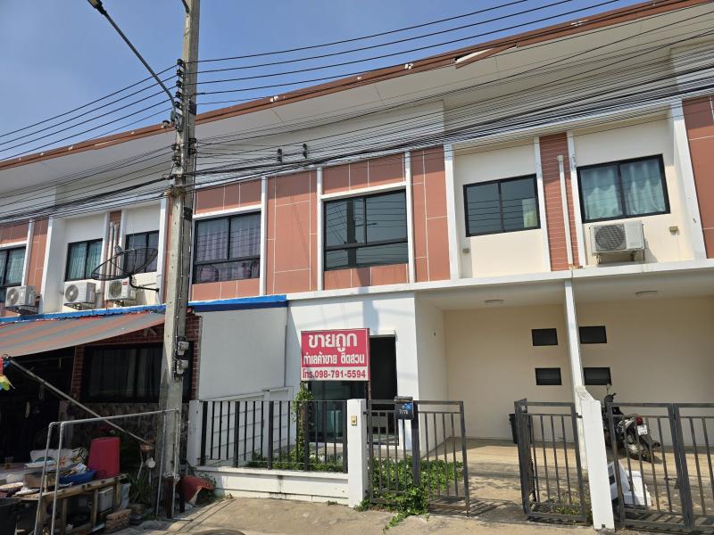 ลดราคา ขายด่วน ทาวน์เฮ้าส์ 2 ชั้นหมู่บ้านเจเอสพีซิตี้(Jtown1)รังสิต คลอง1