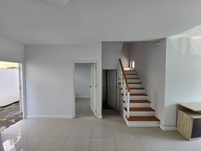 รูปที่4 ต้องการขายทาวน์โฮม ประชาธิปัตย์ ธัญบุรี ราคา 2,280,000 บาท