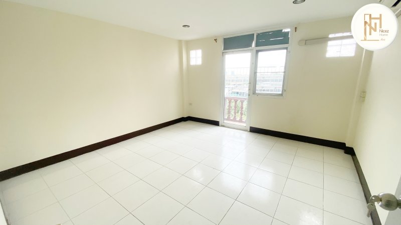 รูปที่7 ต้องการขายอาคารพาณิชย์ ท่าทราย เมืองนนทบุรี ราคา 3,950,000 บาท