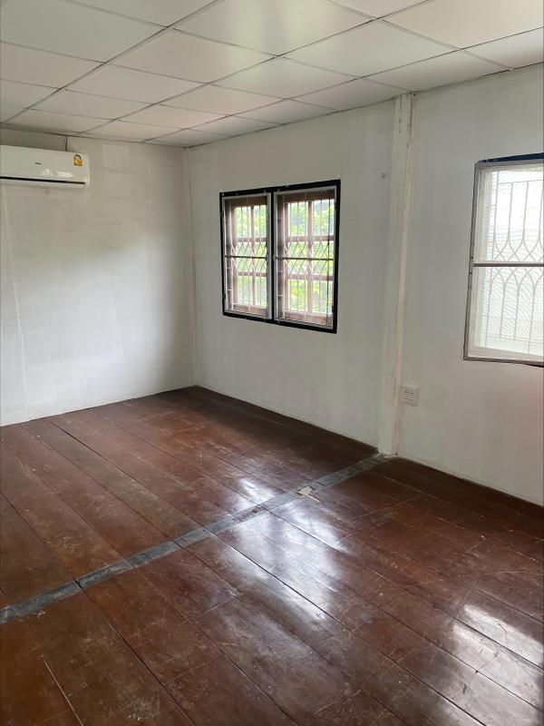 รูปที่5 ให้เช่าบ้านพร้อมที่ดิน บางบำหรุ เขตบางพลัด ราคา 15,000 บาท