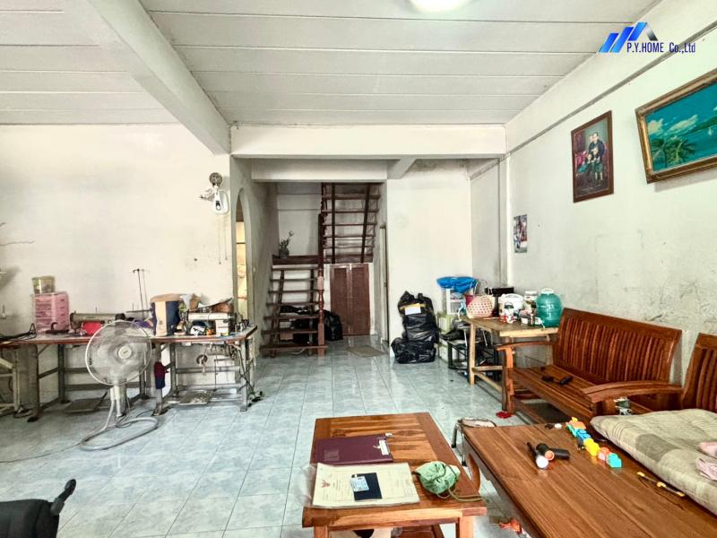 รูปที่3 ต้องการขายบ้านพร้อมที่ดิน ลาดสวาย ลำลูกกา ราคา 1,900,000 บาท