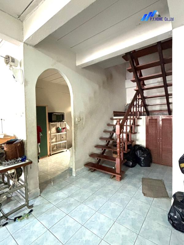 รูปที่5 ต้องการขายบ้านพร้อมที่ดิน ลาดสวาย ลำลูกกา ราคา 1,900,000 บาท