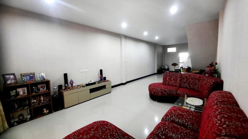 รูปที่2 ต้องการขายทาวน์โฮม หนองขาม ศรีราชา ราคา 1,650,000 บาท