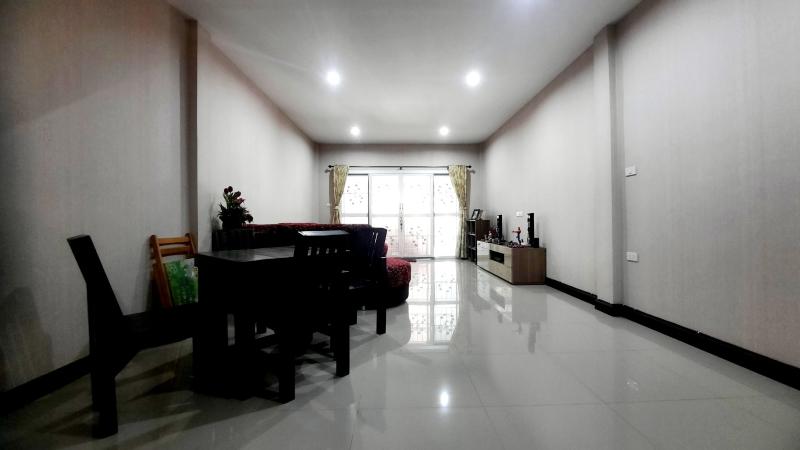 รูปที่3 ต้องการขายทาวน์โฮม หนองขาม ศรีราชา ราคา 1,650,000 บาท