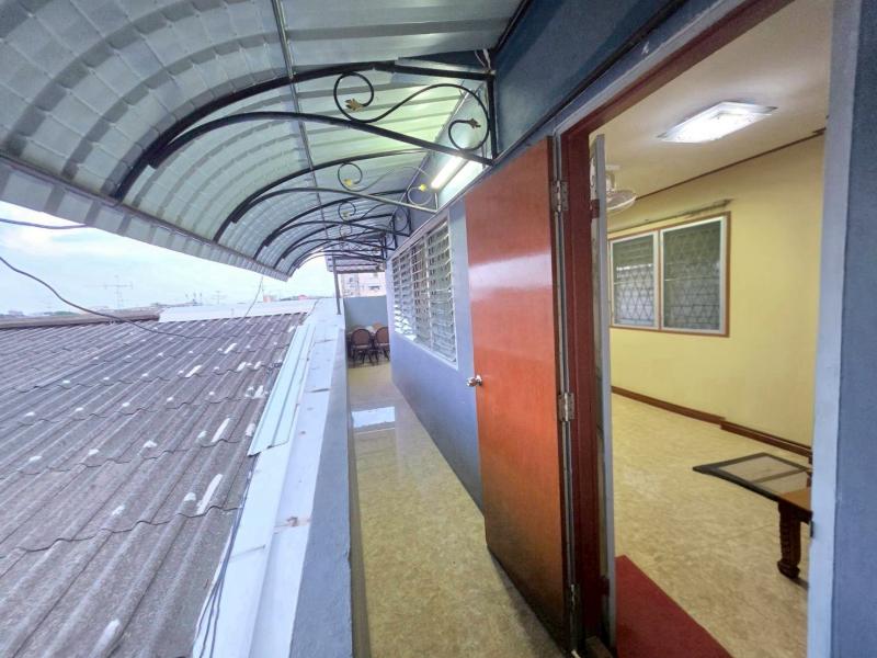 รูปที่8 ต้องการขายบ้านพร้อมที่ดิน บางจาก เขตพระโขนง ราคา 6,500,000 บาท