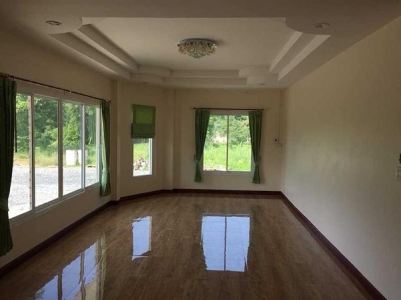 รูปที่7 ให้เช่าบ้านพร้อมที่ดิน หัวถนน พนัสนิคม ราคา 14,000 บาท