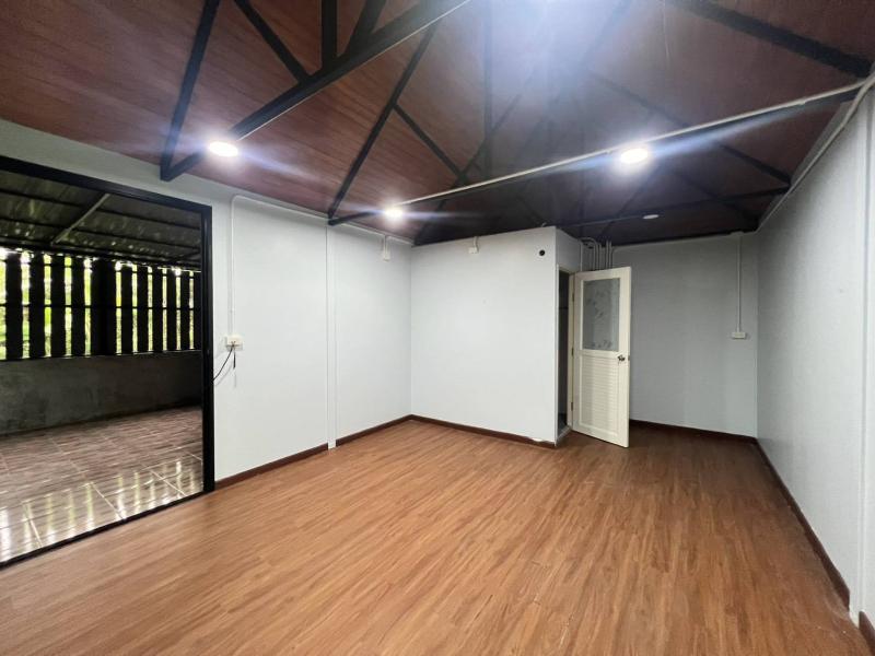 ขายบ้านพร้อมที่ดิน ราคา : 1,290,000