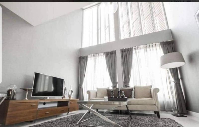 รูปที่2 ต้องการขายทาวน์โฮม เนินพระ เมืองระยอง ราคา 5,900,000 บาท