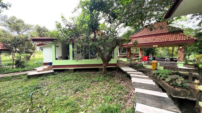 รูปที่3 ต้องการขายบ้านพร้อมที่ดิน จันทเขลม เขาคิชฌกูฏ ราคา 2,800,000 บาท